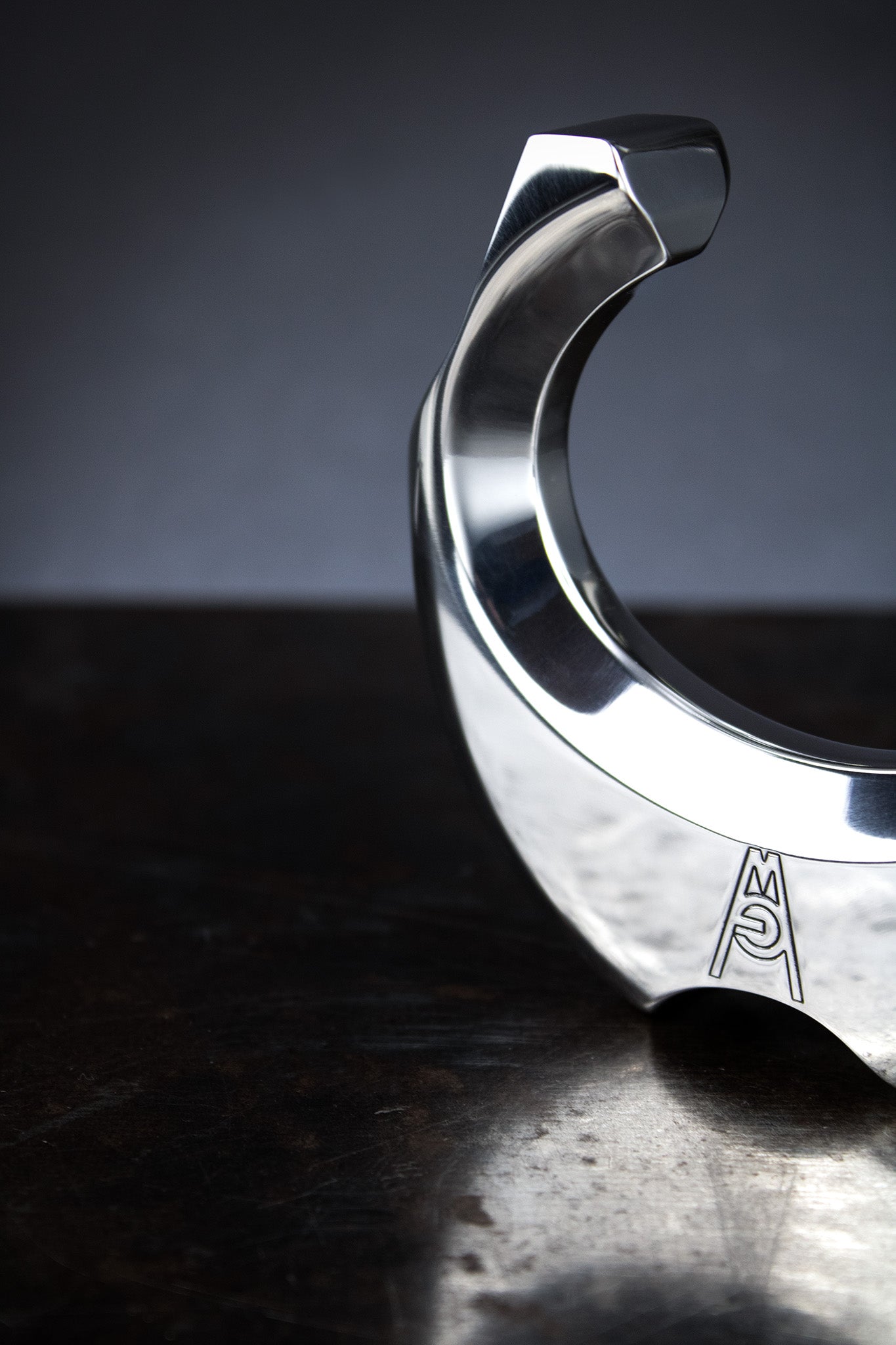 AAMA BOMBO / CUFF - RIGID BRACELET