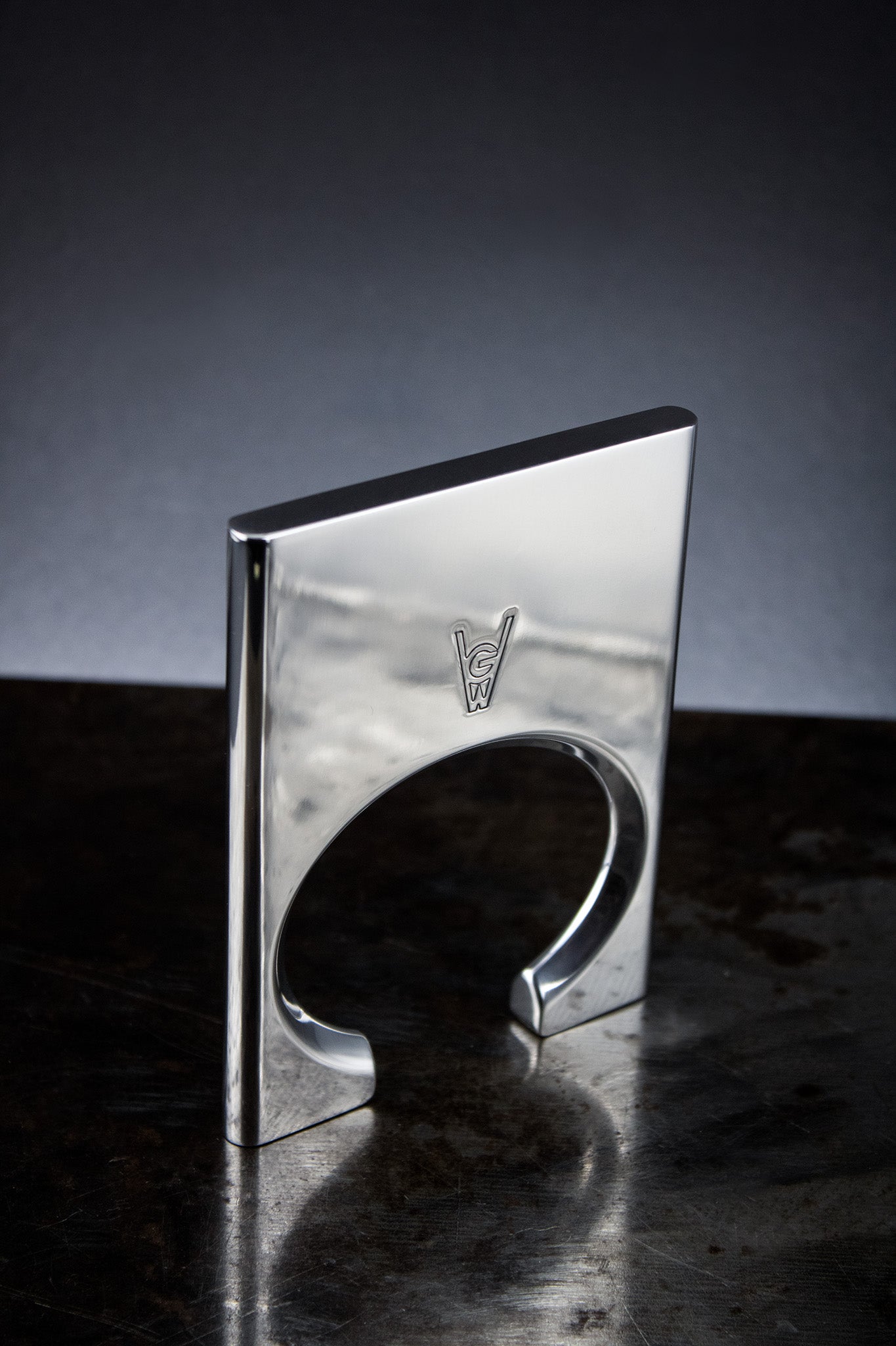 EON / CUFF - RIGID BRACELET