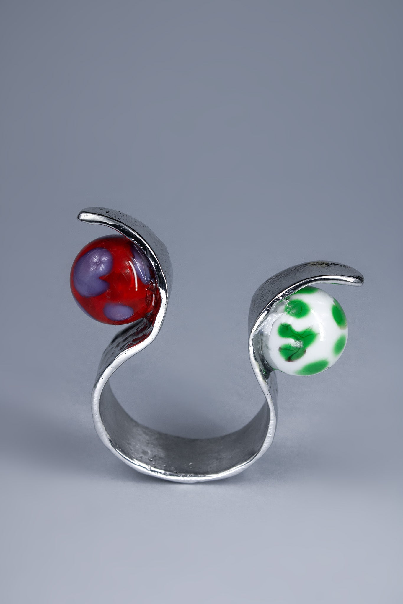 HOYA CUFF "RIGID BRACELET"