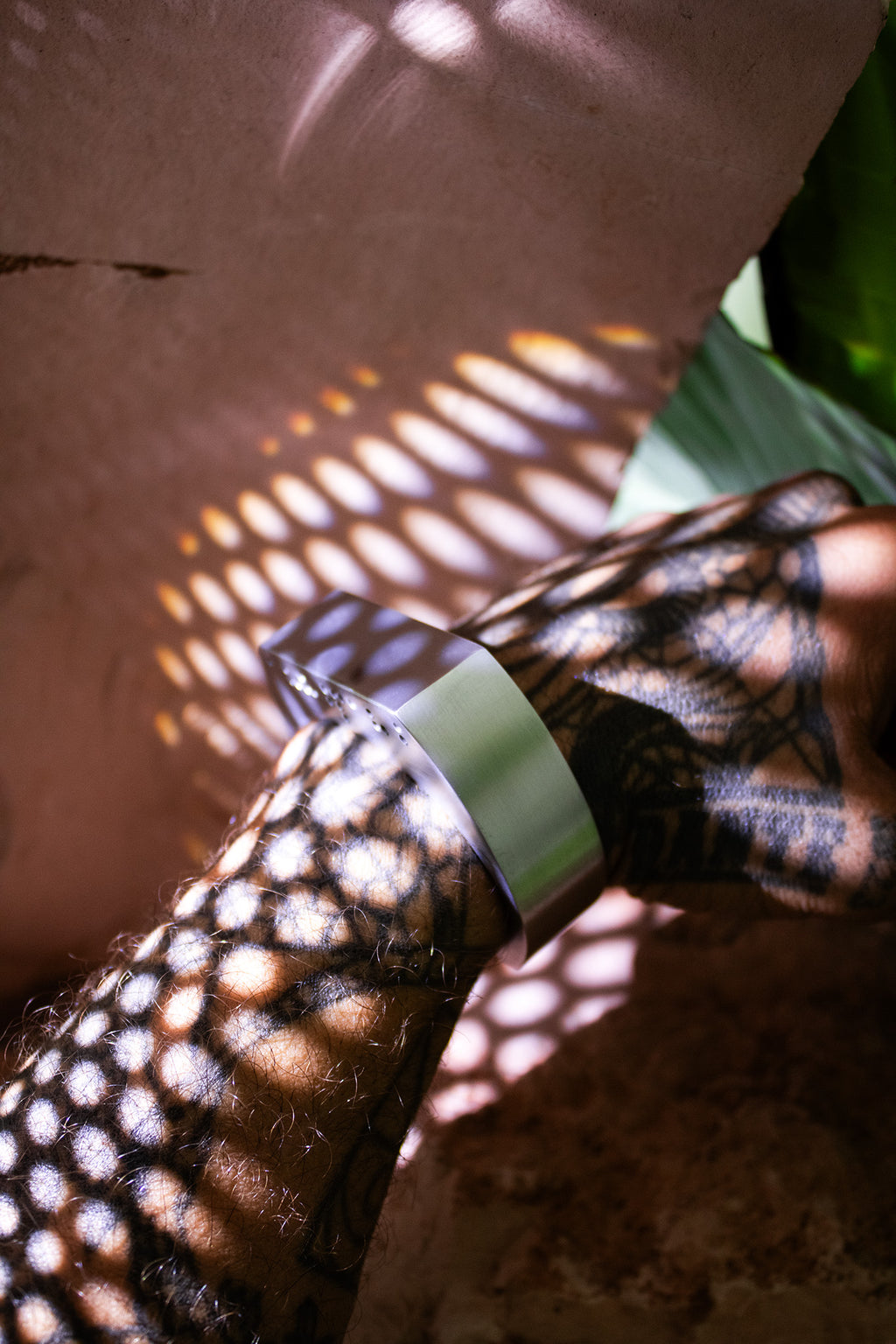 AMMIRAMI / CUFF - RIGID BRACELET