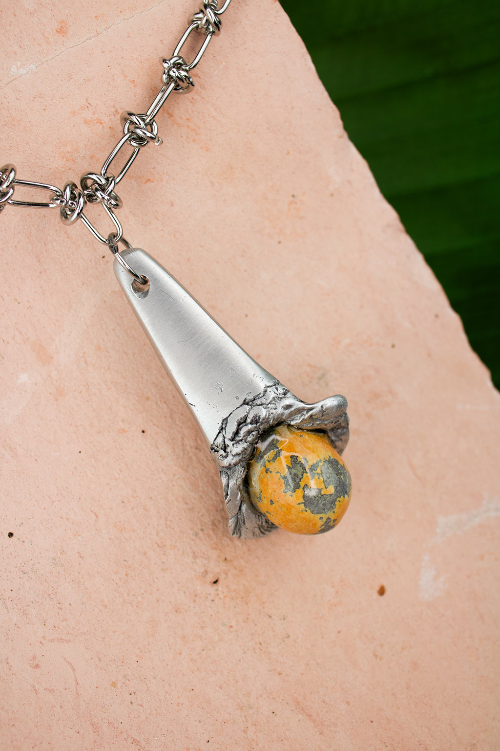 BRACE - NECKLACE