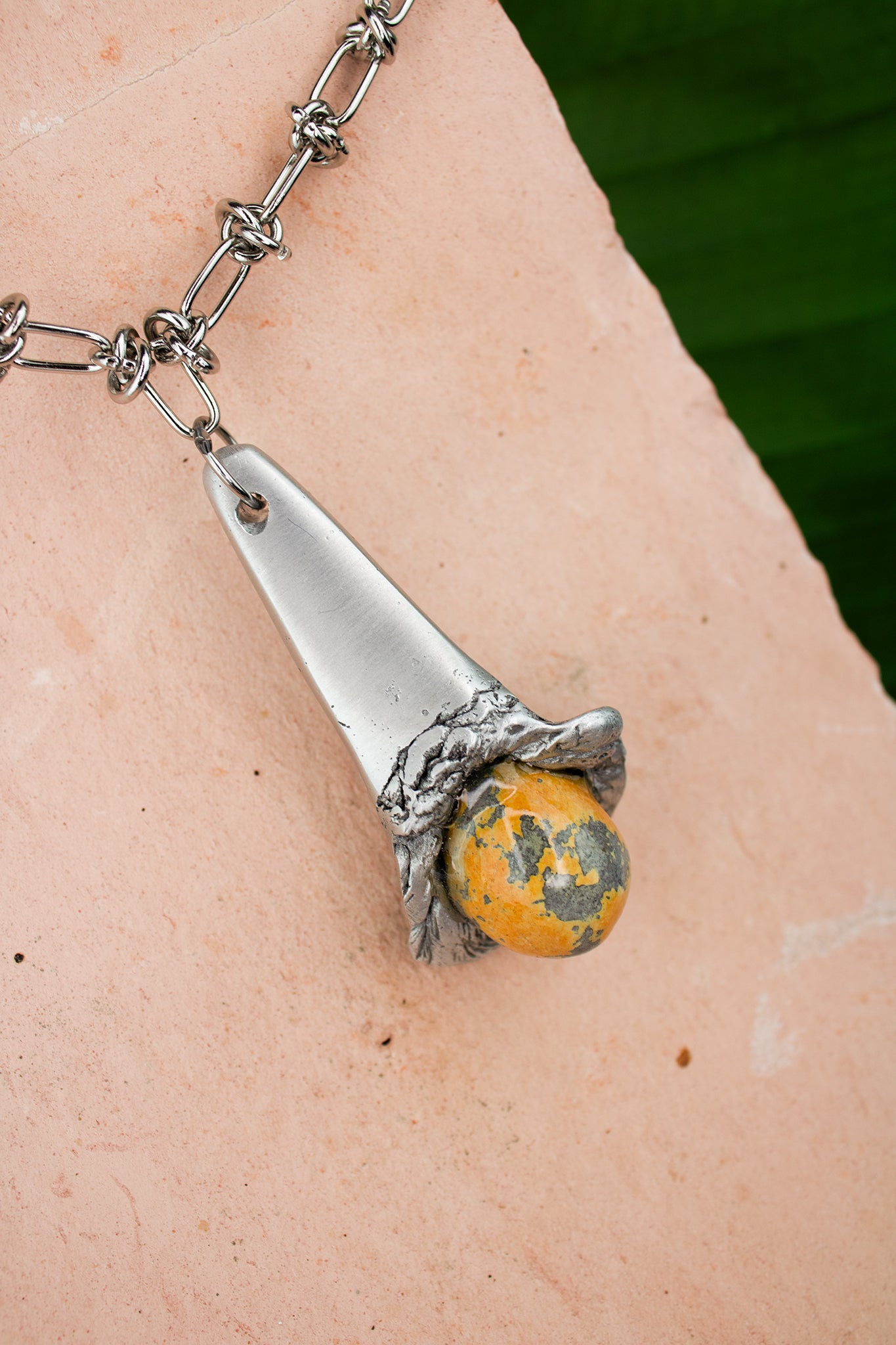 BRACE - NECKLACE