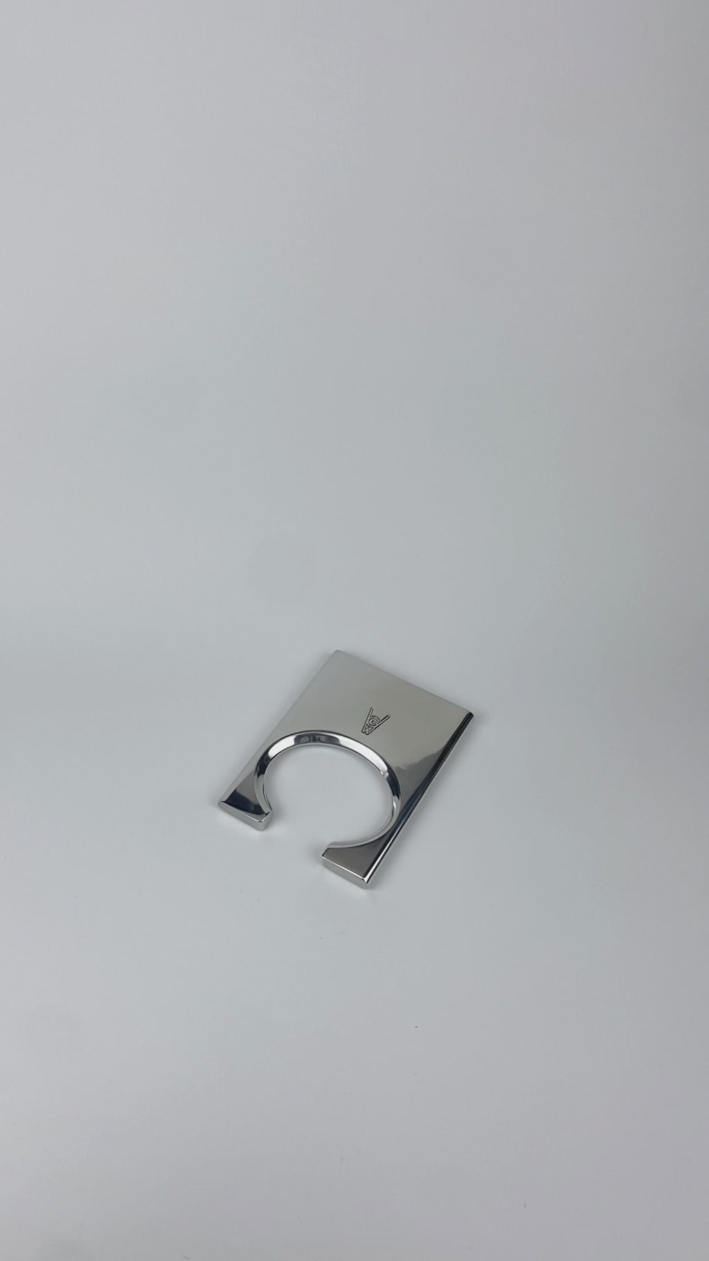 EON / CUFF - RIGID BRACELET