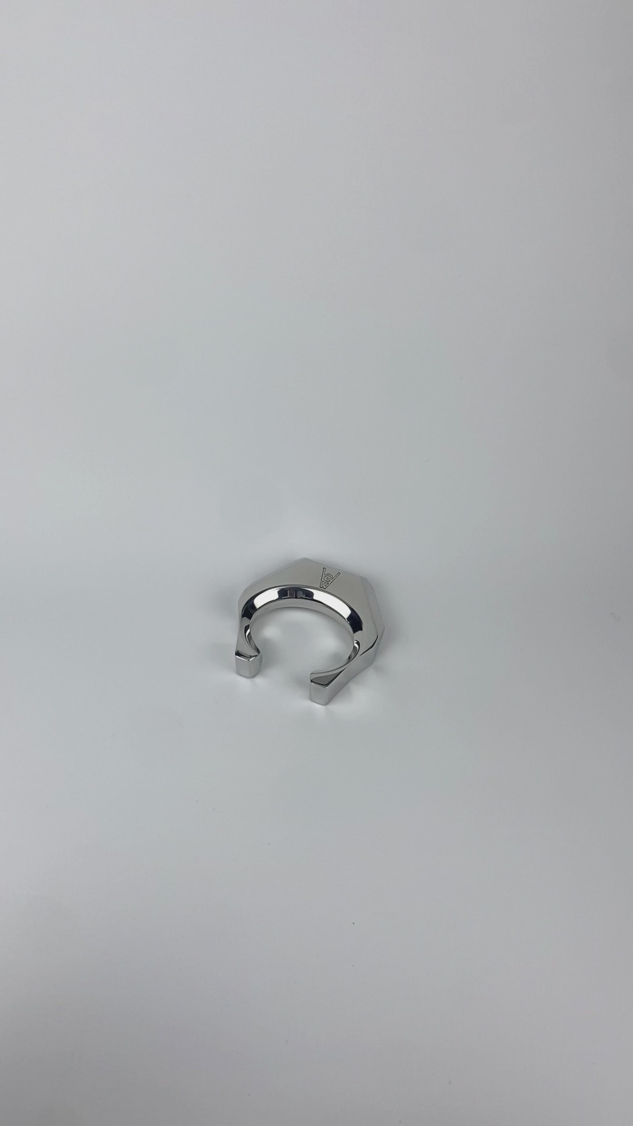 TALOS / CUFF - RIGID BRACELET