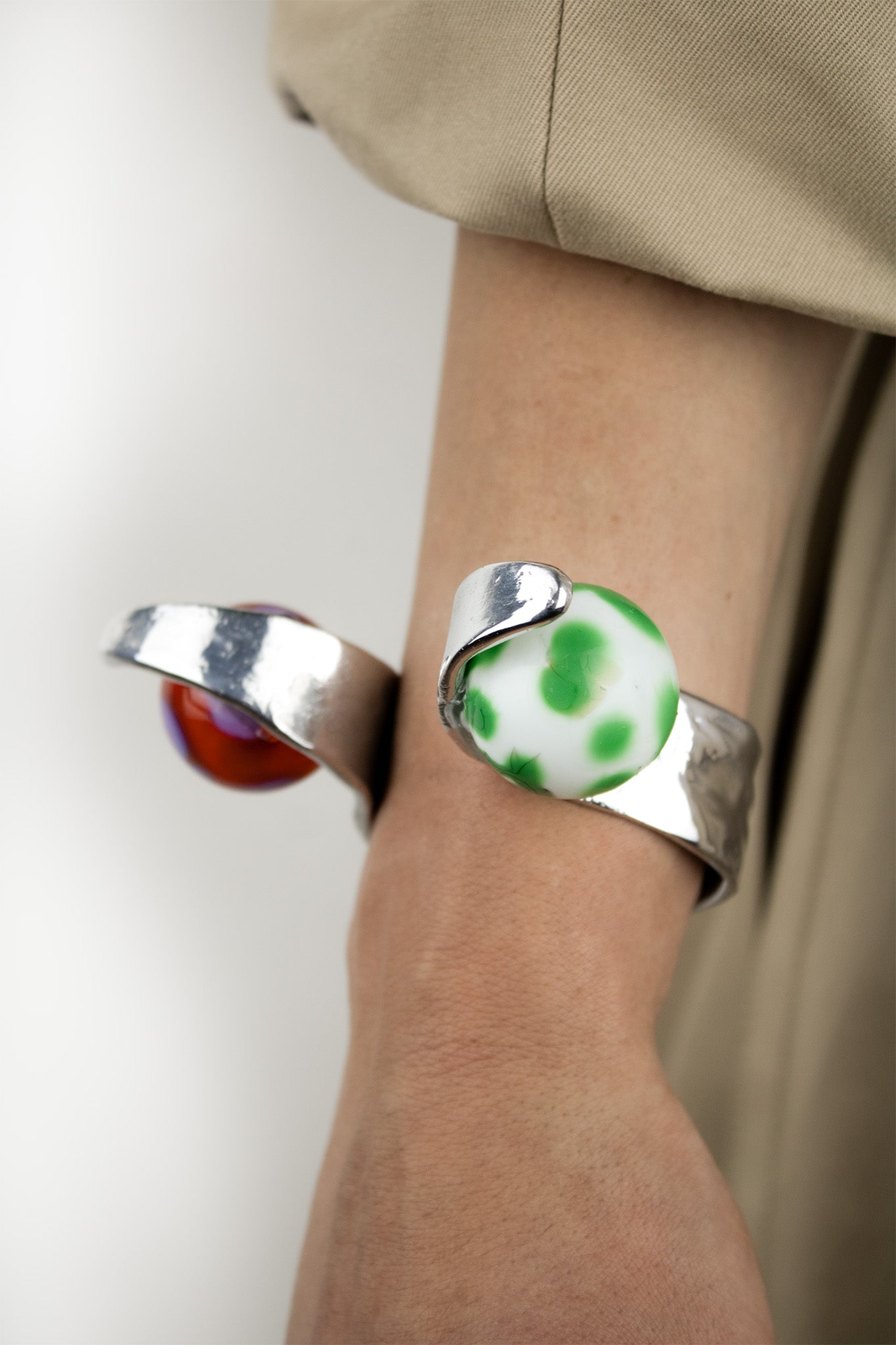 HOYA CUFF "RIGID BRACELET"